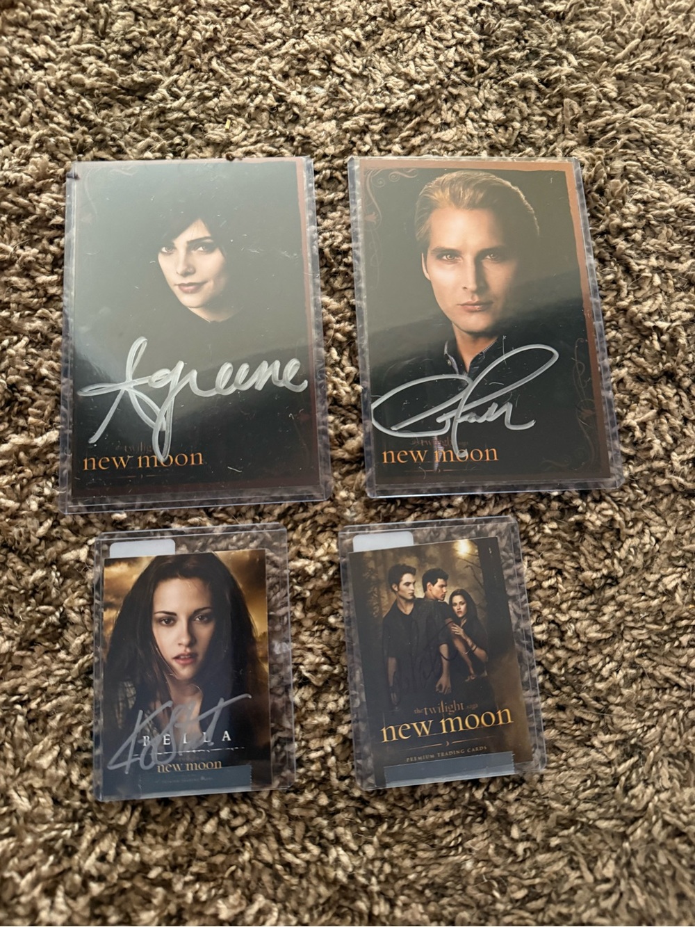 Twilight saga new moon 4 signed trading cards